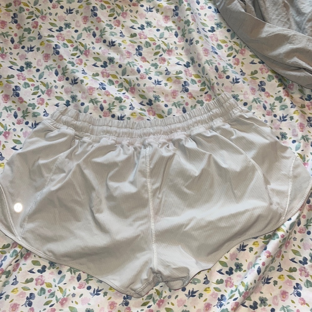 Hotty Hot White Lululemon shorts. 2.5 inch! Size 12!
